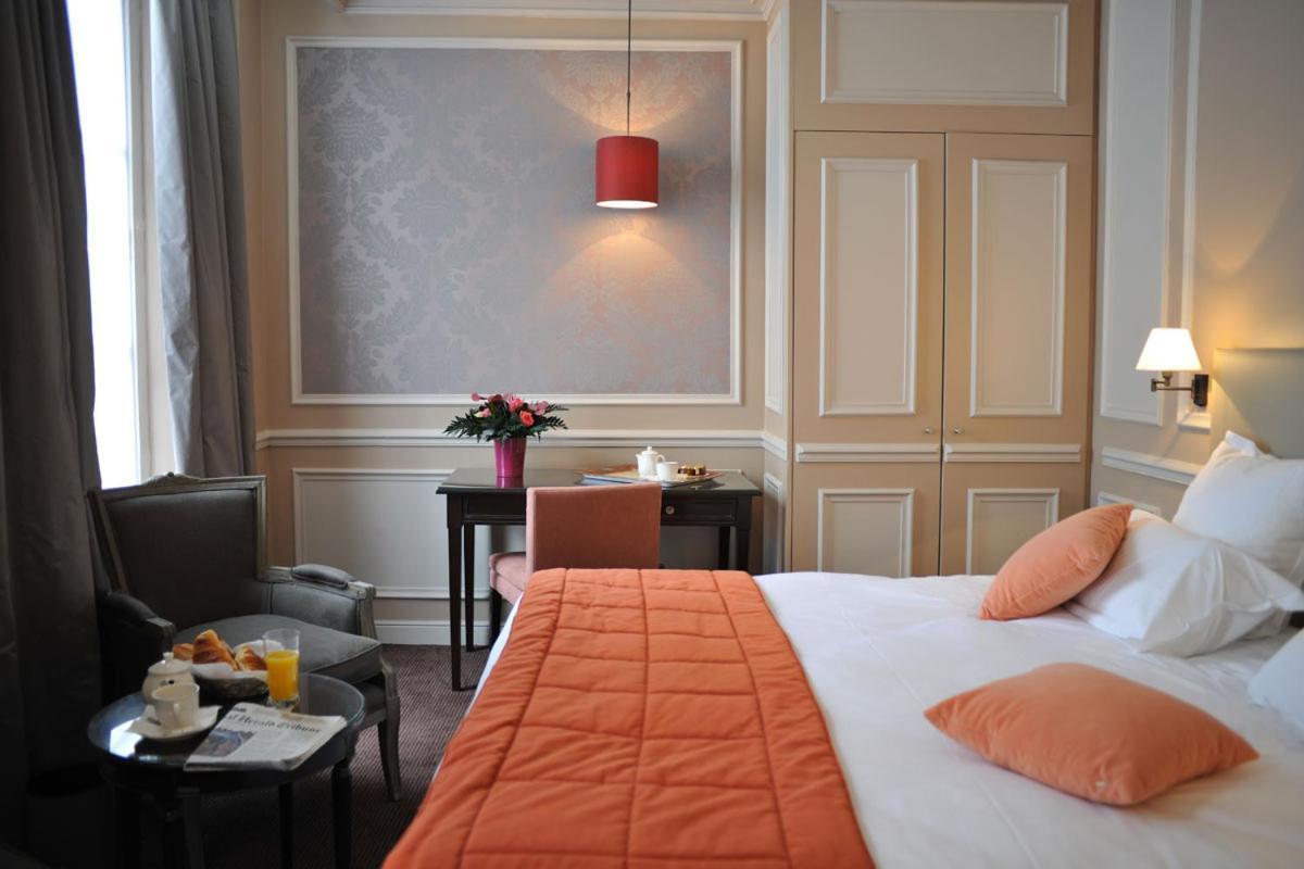 Hotel De L'Universite Париж Екстериор снимка